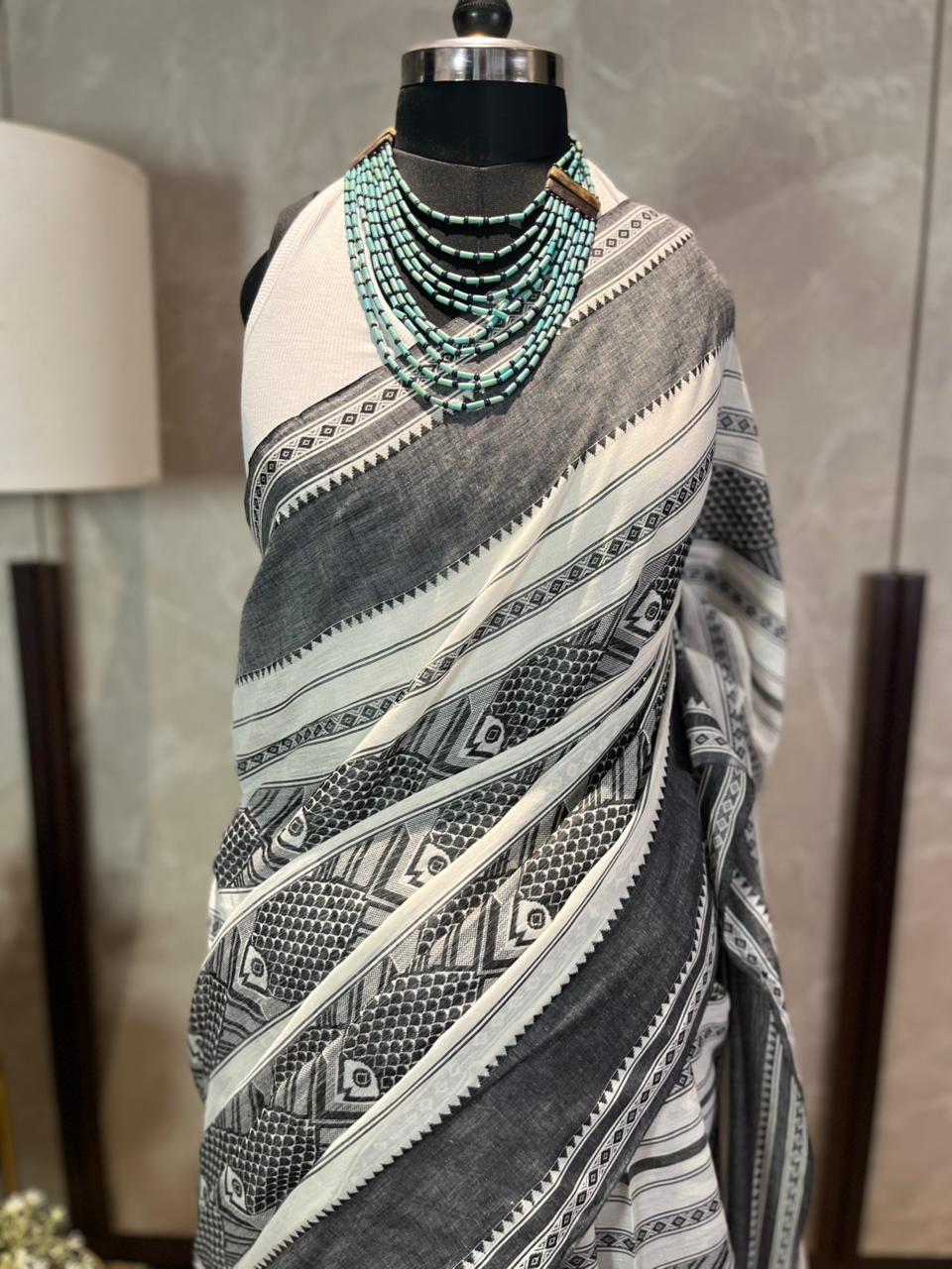 Black Fishes | Handloom Cotton Saree