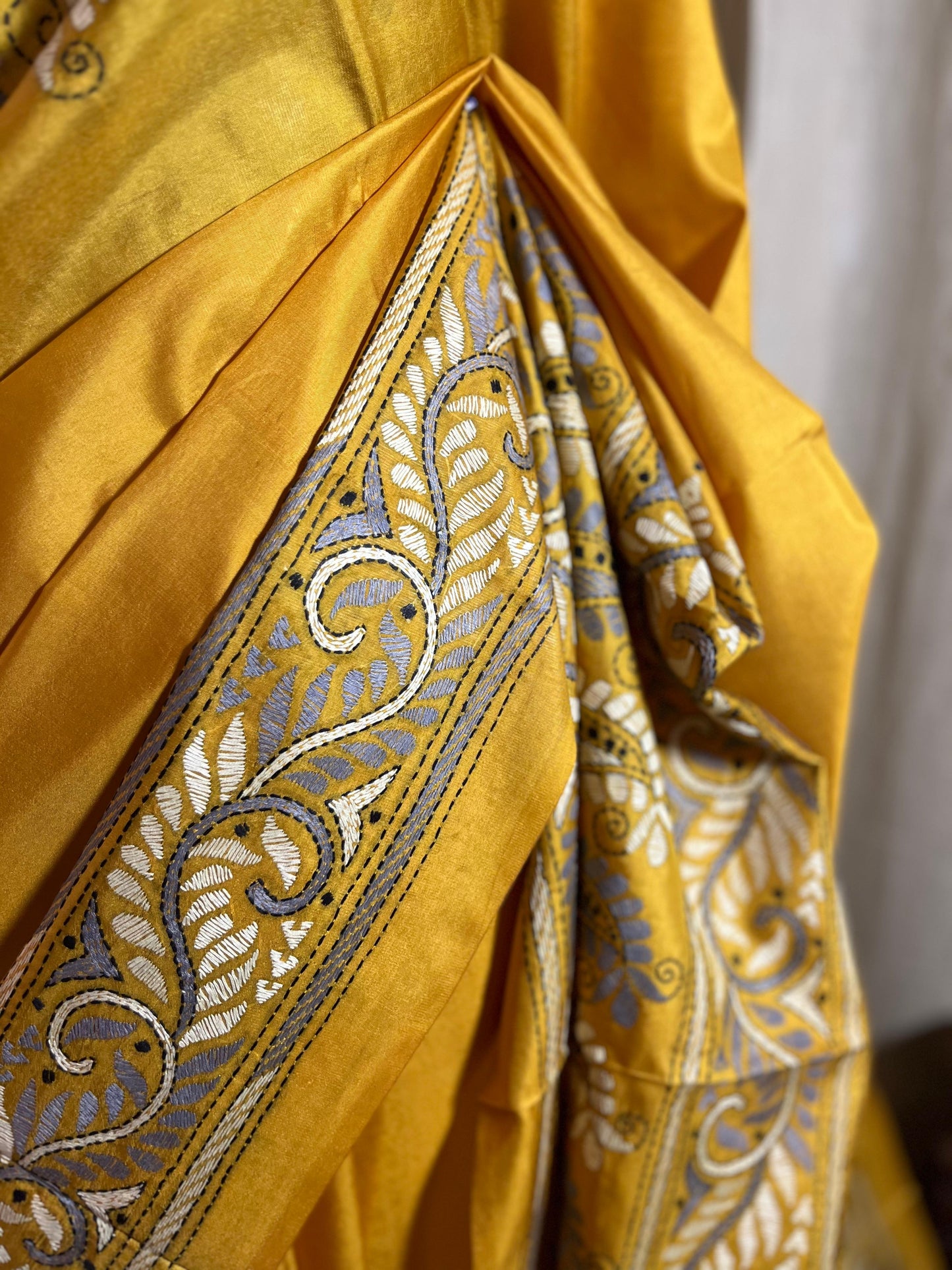 Sunehri Dhoop | Kantha Stitch Saree