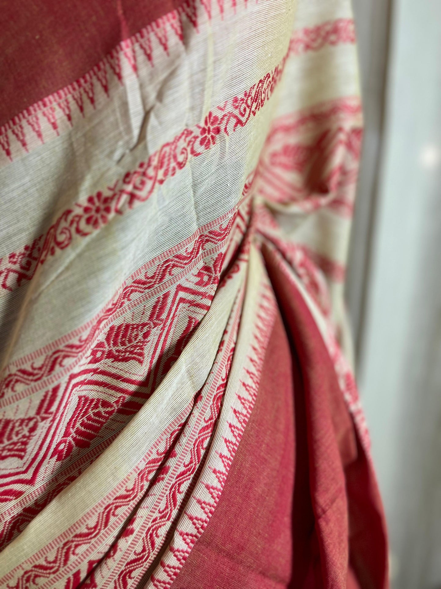 Blooming Fishes | Cotton Saree