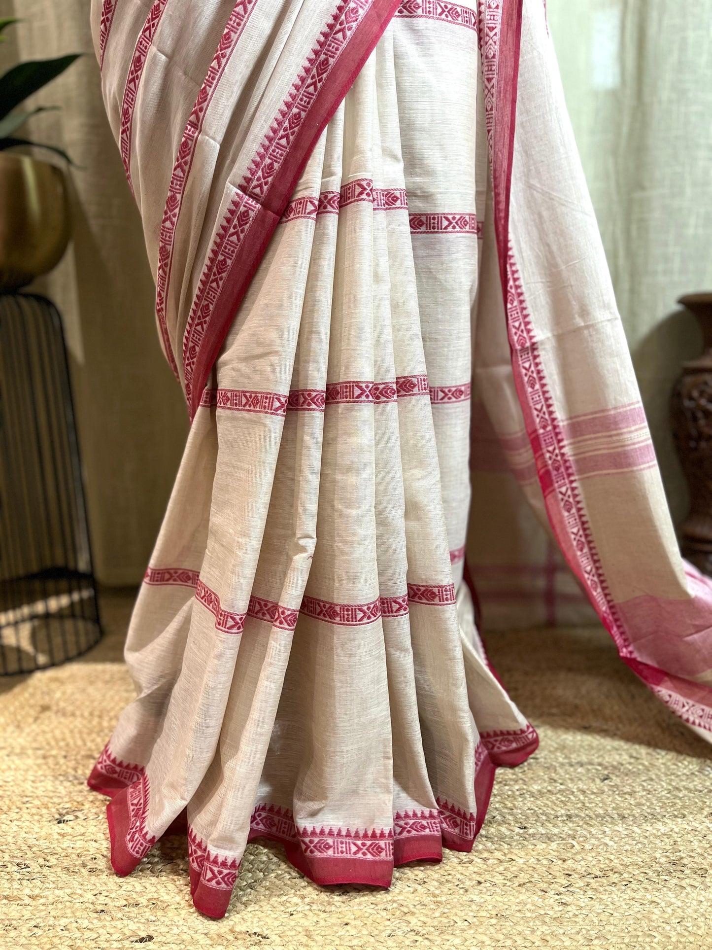 Fish n Cream | Cotton Saree