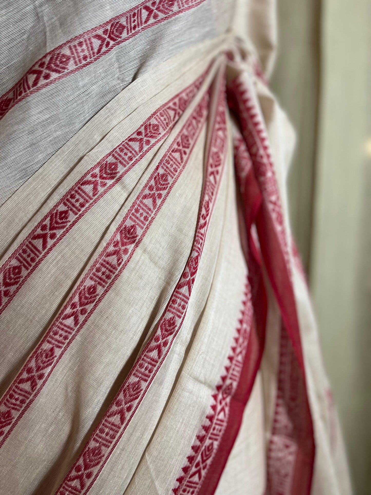 Fish n Cream | Cotton Saree