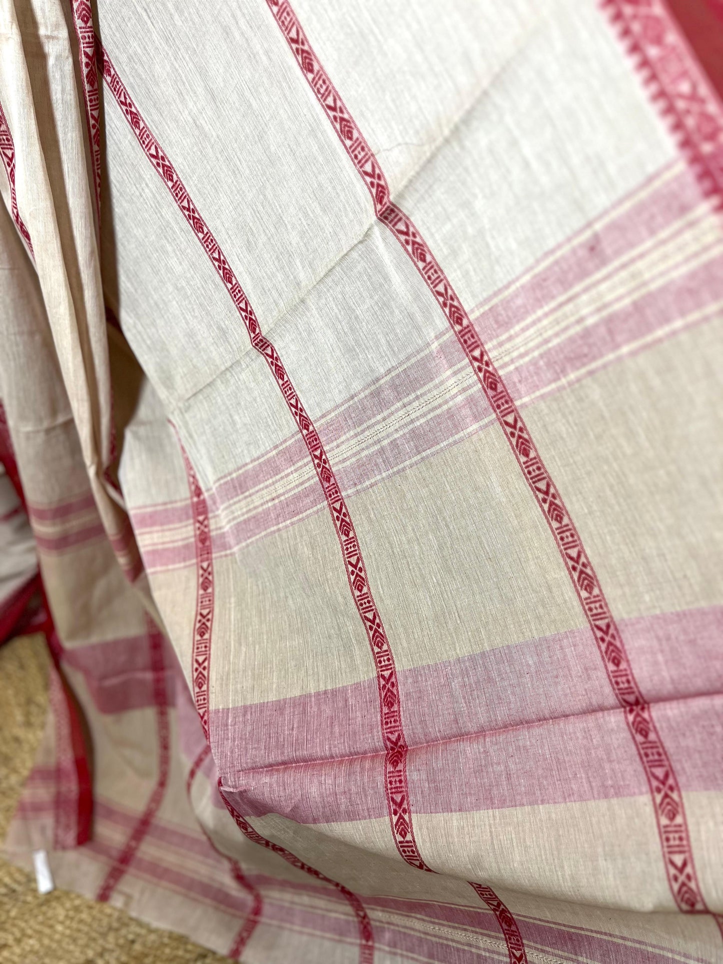 Fish n Cream | Cotton Saree