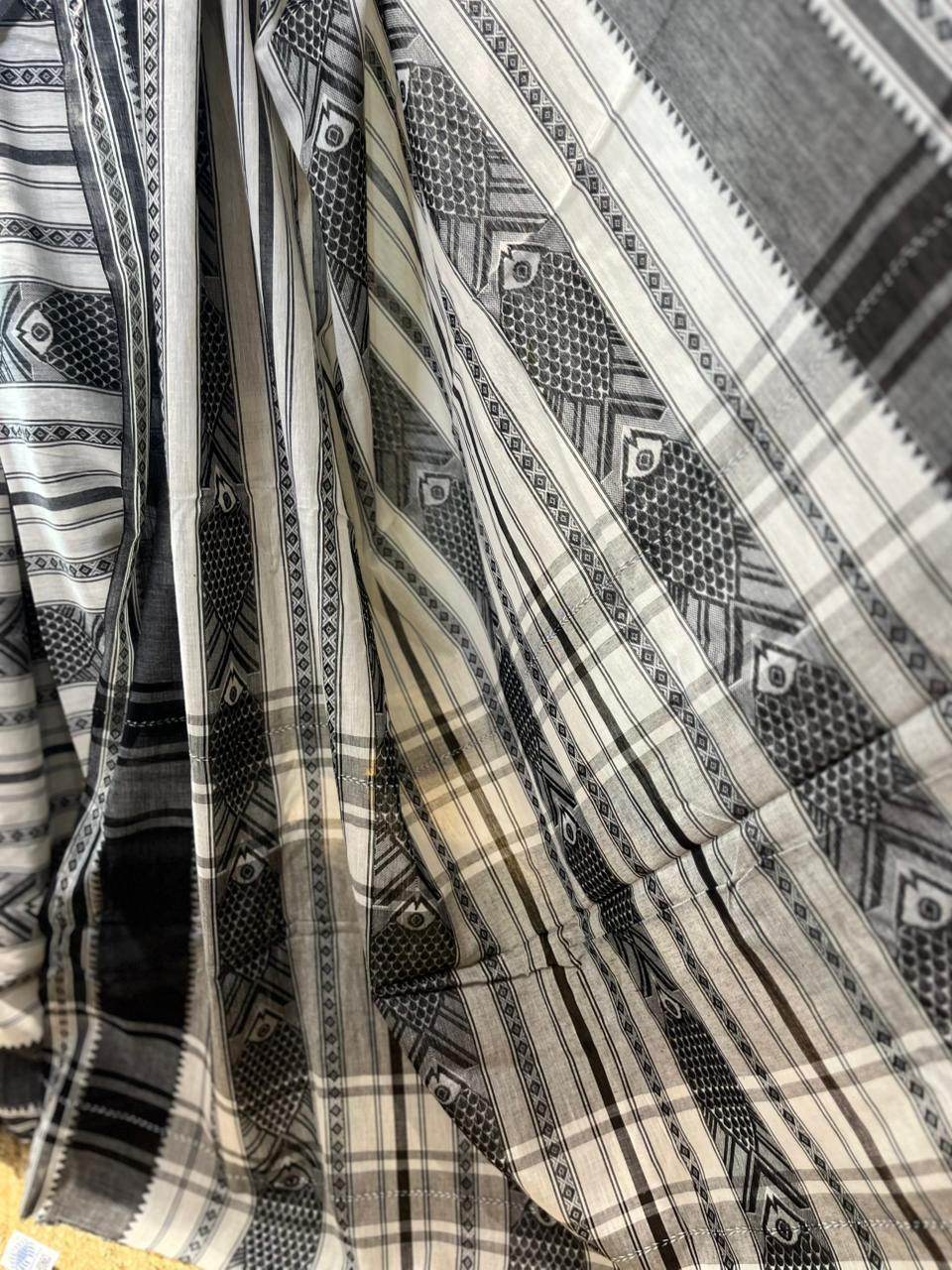 Black Fishes | Handloom Cotton Saree