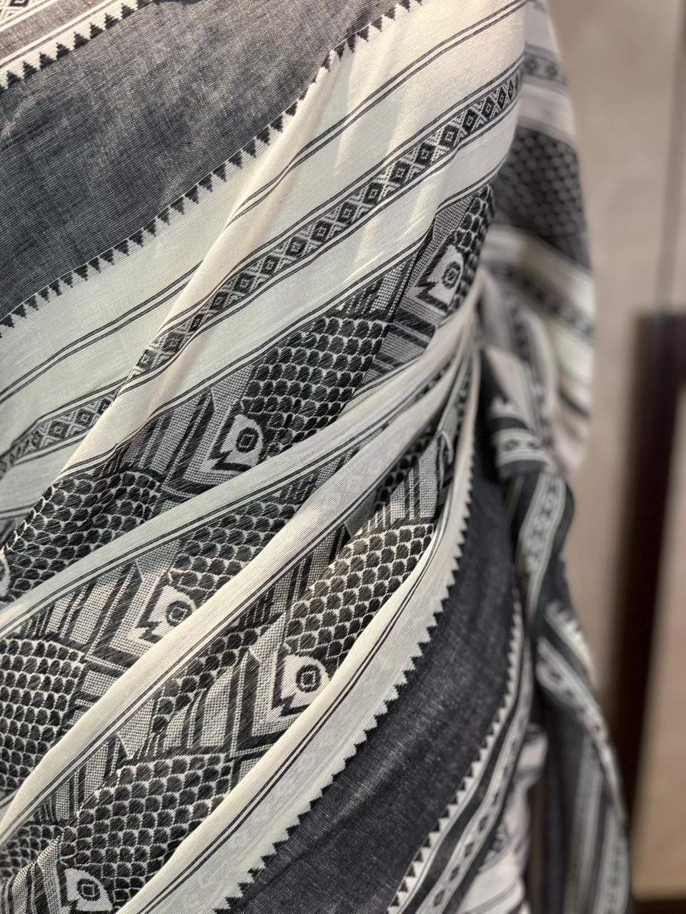 Black Fishes | Handloom Cotton Saree