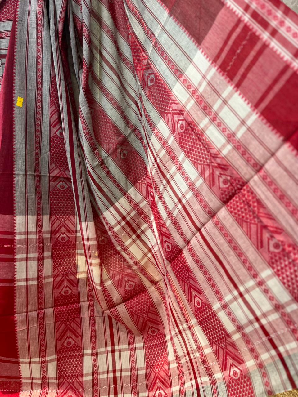 Fishes in Grey | Handloom Cotton Saree