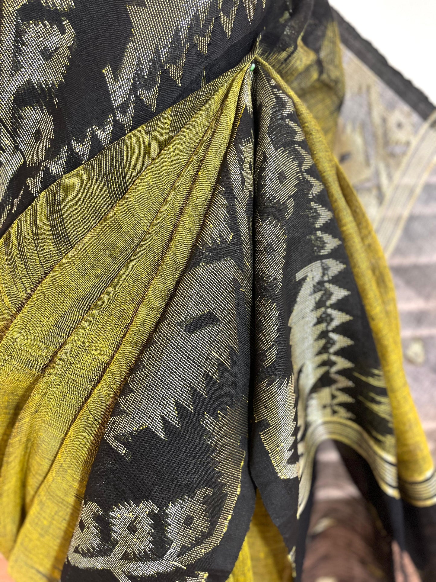 Linen saree | Urvi | Green