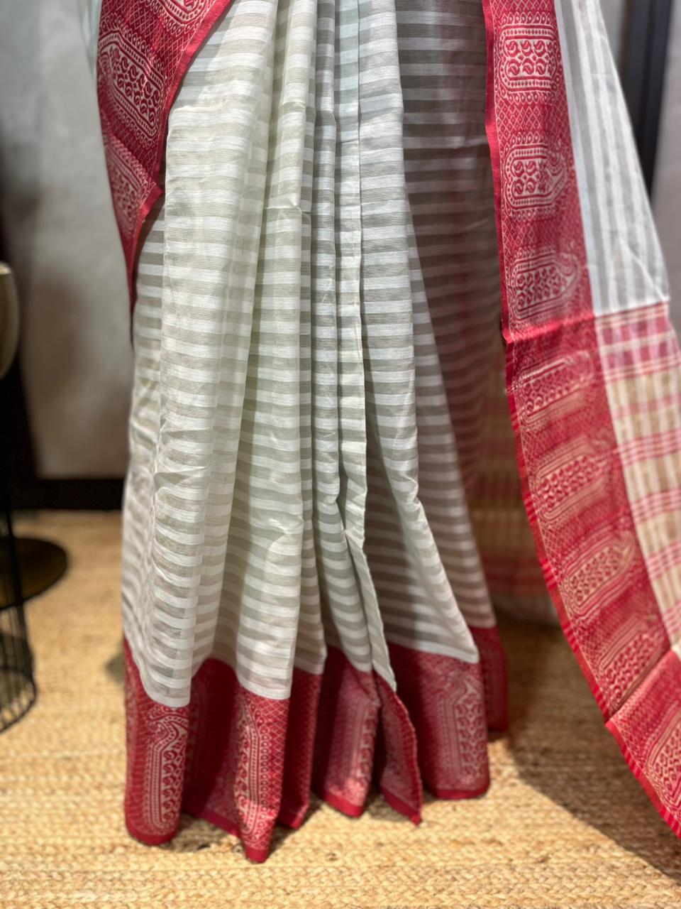 Paisley n Stripes | Handloom Cotton Saree
