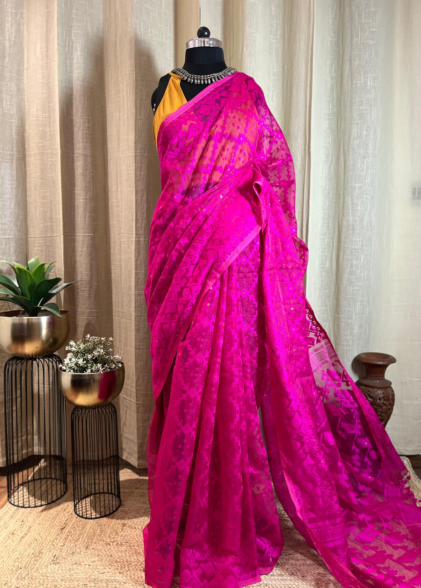 Fuschia Monochrome | Jamdani Saree