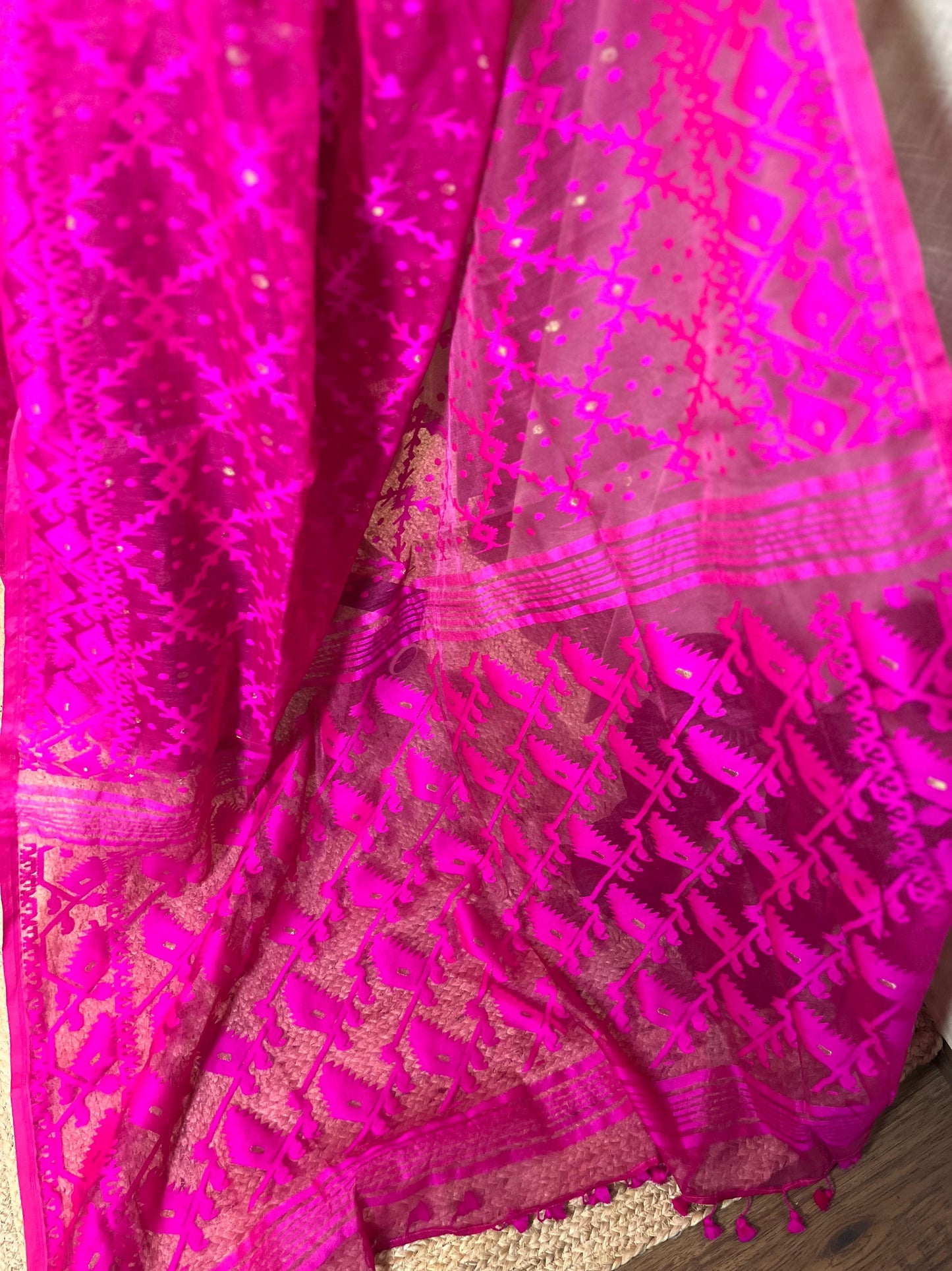 Fuschia Monochrome | Jamdani Saree