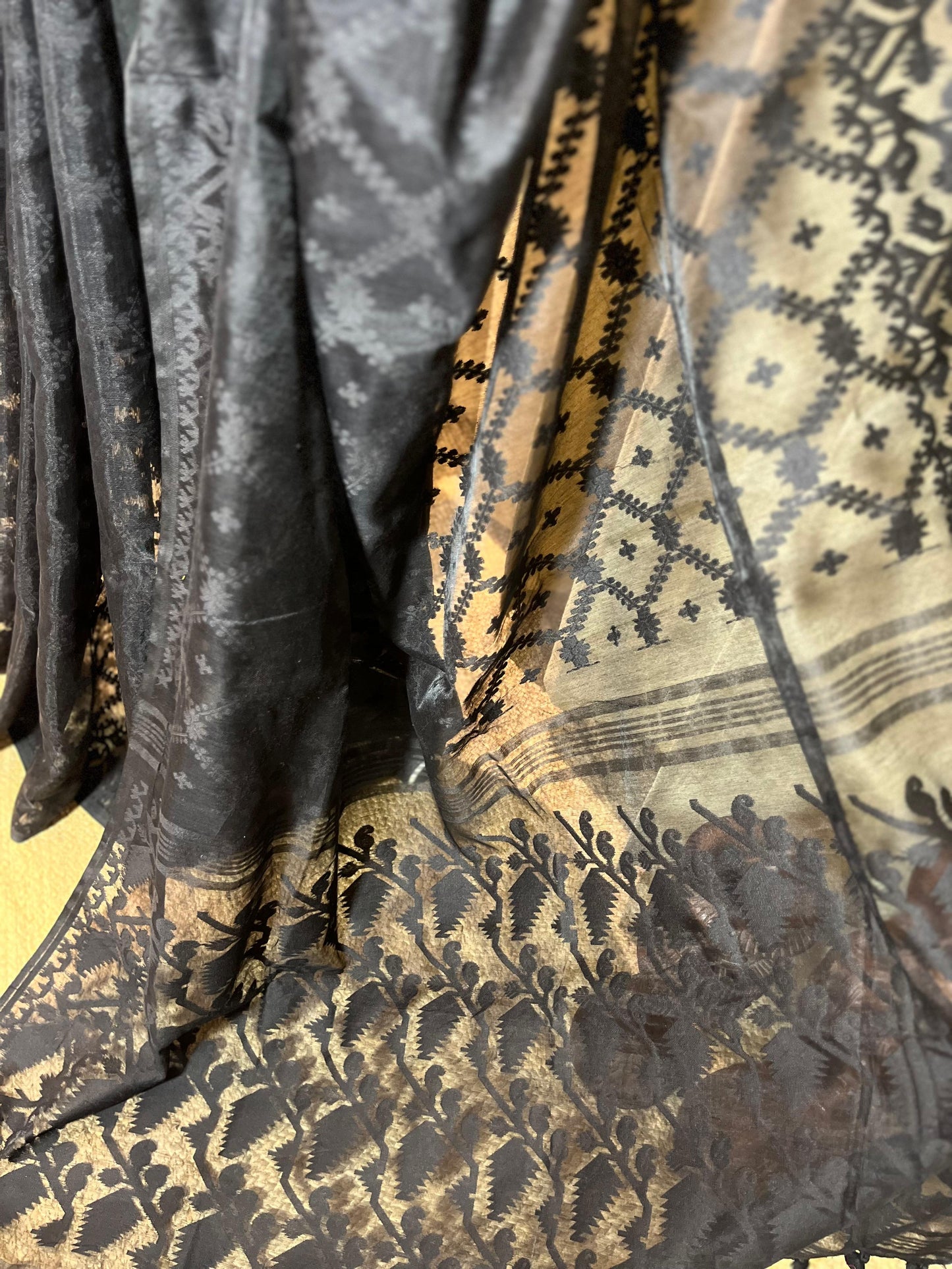 Black Monocrome | Jamdani Saree