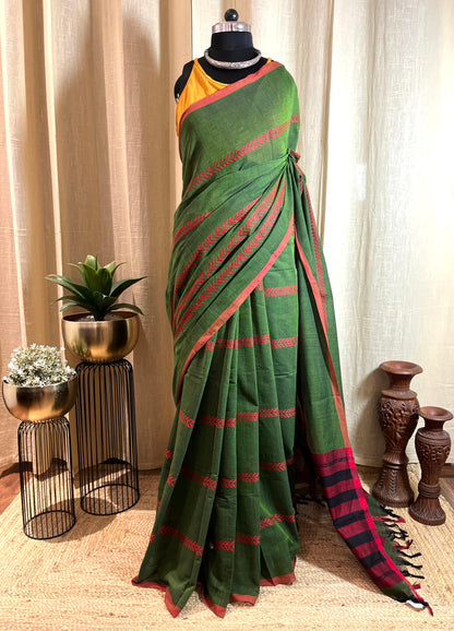 Laal Lakirein | Cotton Saree