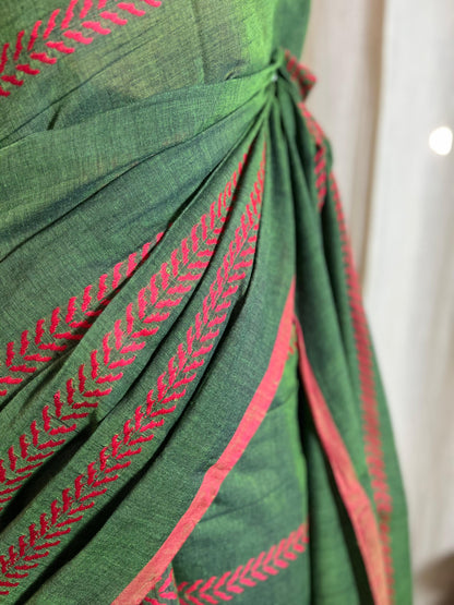 Laal Lakirein | Cotton Saree