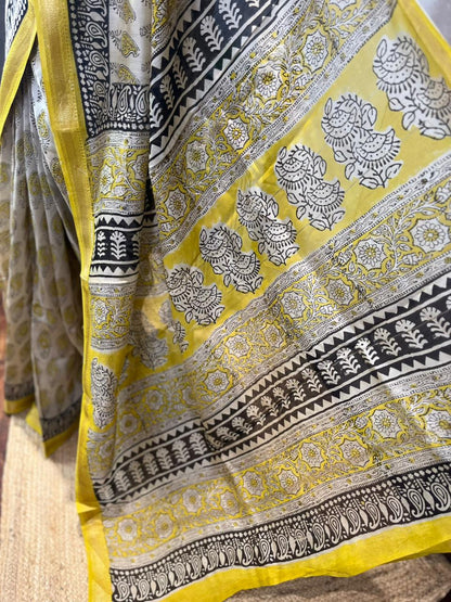 Paisley Rain | Handblock Printed Maheshwari Silk Saree