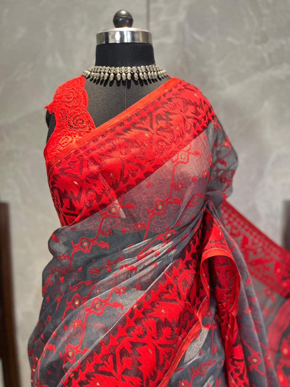 Surkh Dhuan | Jamdani Saree