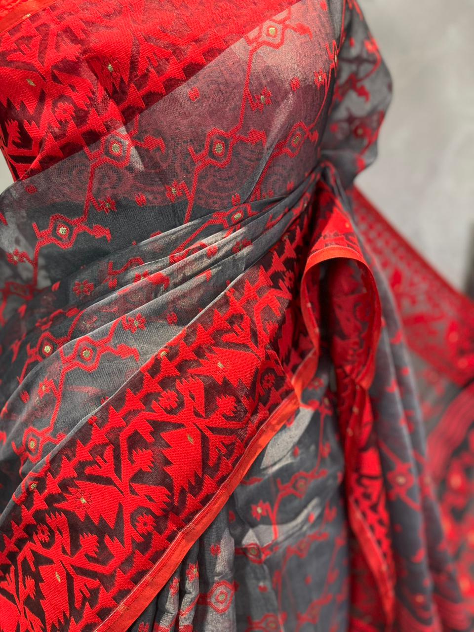 Surkh Dhuan | Jamdani Saree